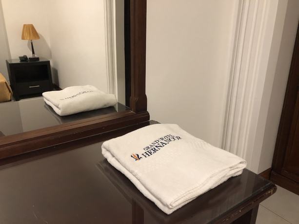 Imagen de la habitación del Hotel Plaza Central. Foto 8