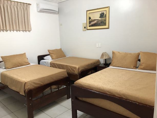 Imagen de la habitación del Hotel Plaza Central. Foto 14