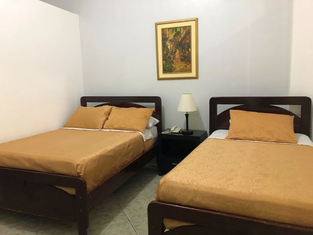 Imagen de la habitación del Hotel Plaza Central. Foto 15