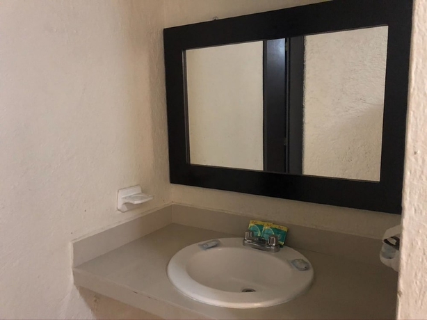 Imagen de la habitación del Hotel Plaza Centro. Foto 16