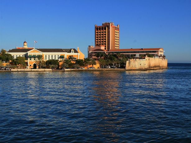 Imagen de los exteriores del Hotel Plaza Curacao. Foto 6