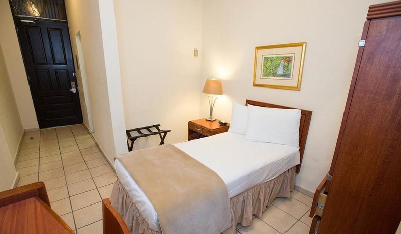 Imagen de la habitación del Hotel Plaza De Armas. Foto 7