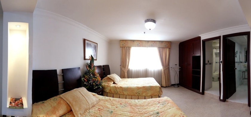 Imagen de la habitación del Hotel Plaza De Las Americas. Foto 6