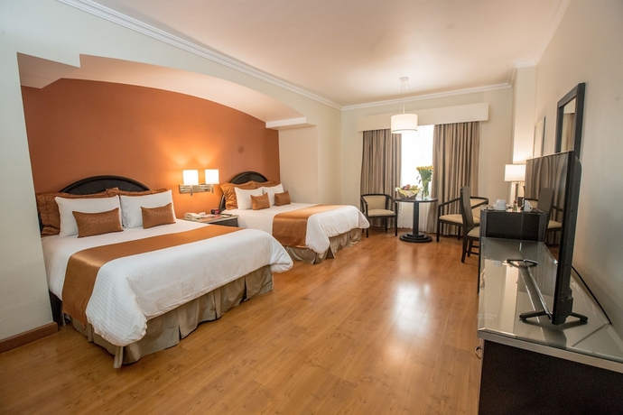 Imagen de la habitación del Hotel Plaza De Oro. Foto 4