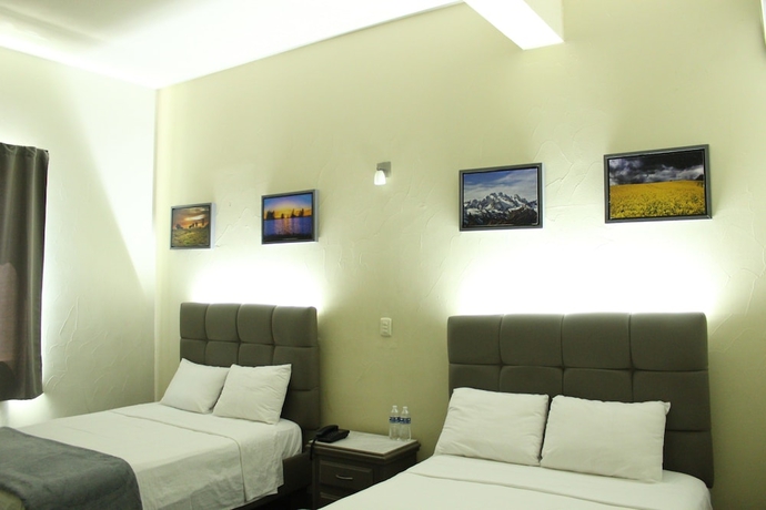 Imagen de la habitación del Hotel Plaza Del Arco. Foto 13