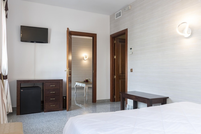 Imagen de la habitación del Hotel Plaza Del Castillo. Foto 13