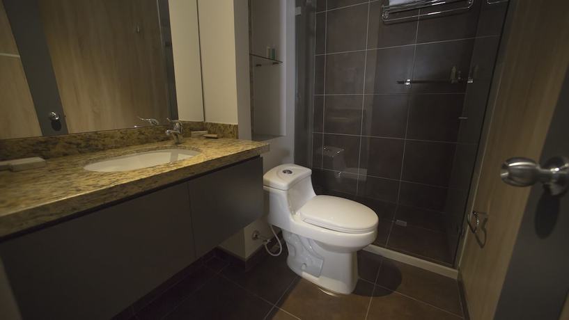 Imagen de la habitación del Hotel Plaza Del Lili. Foto 15