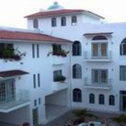 Imagen de los exteriores del Hotel Plaza Delphinus. Foto 7