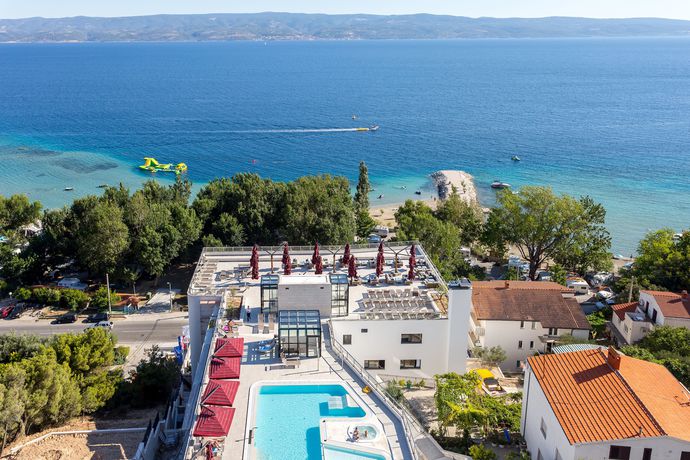 Imagen de los exteriores del Hotel Plaza Duce. Foto 18