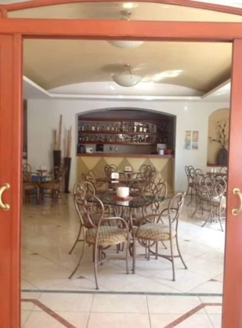 Imagen del bar/restaurante del Hotel Plaza Ejecutivo. Foto 4