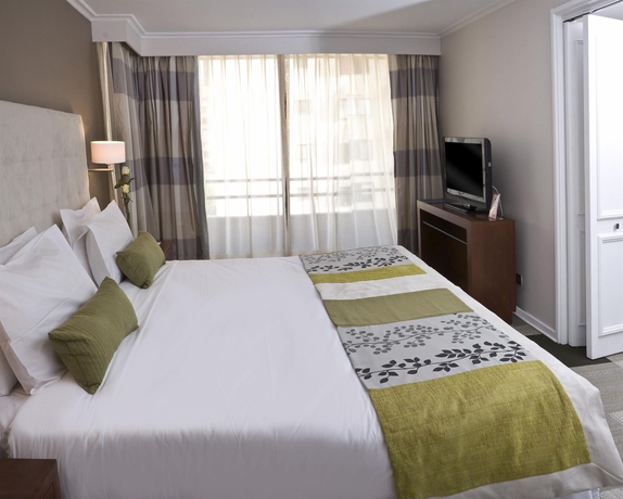 Imagen de la habitación del Hotel Plaza El Bosque San Sebastian. Foto 6
