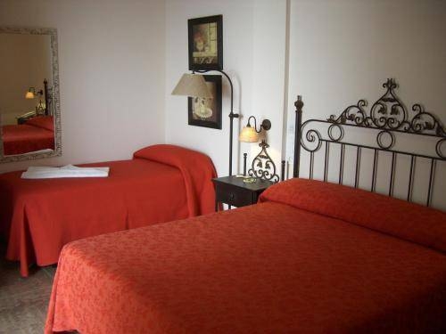 Imagen de la habitación del Hotel Plaza Escribano. Foto 4