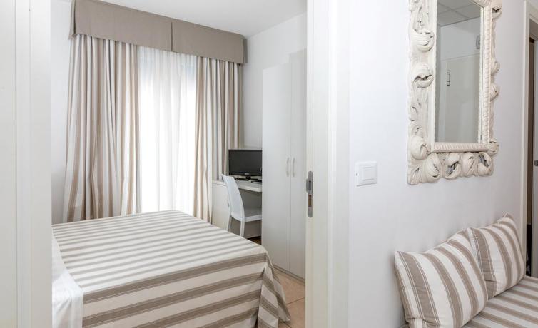 Imagen de la habitación del Hotel Plaza Esplanade. Foto 9