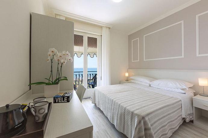 Imagen de la habitación del Hotel Plaza Esplanade. Foto 11