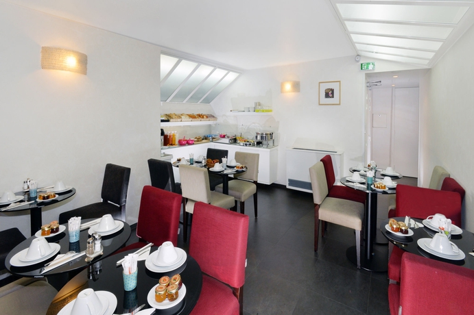 Imagen del bar/restaurante del Hotel Plaza Etoile. Foto 2