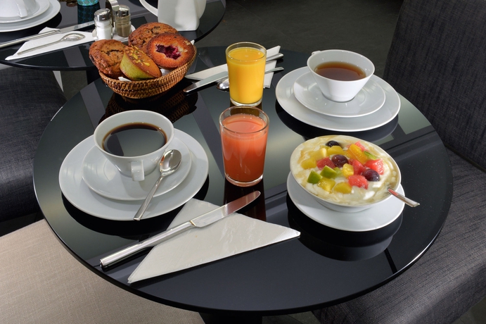 Imagen del bar/restaurante del Hotel Plaza Etoile. Foto 4