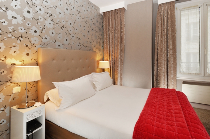 Imagen de la habitación del Hotel Plaza Etoile. Foto 8