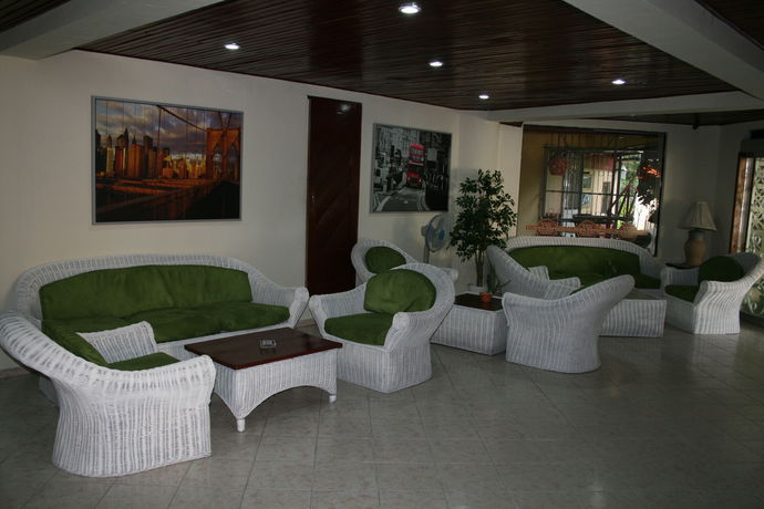 Imagen de la habitación del Hotel Plaza Europa. Foto 6