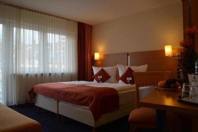 Imagen de la habitación del Hotel Plaza, Frankfurt. Foto 8