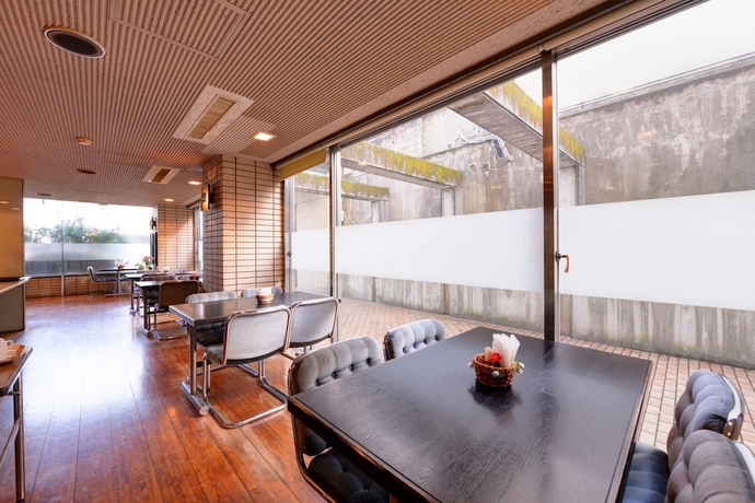 Imagen del bar/restaurante del Hotel Plaza Fujinoi. Foto 2