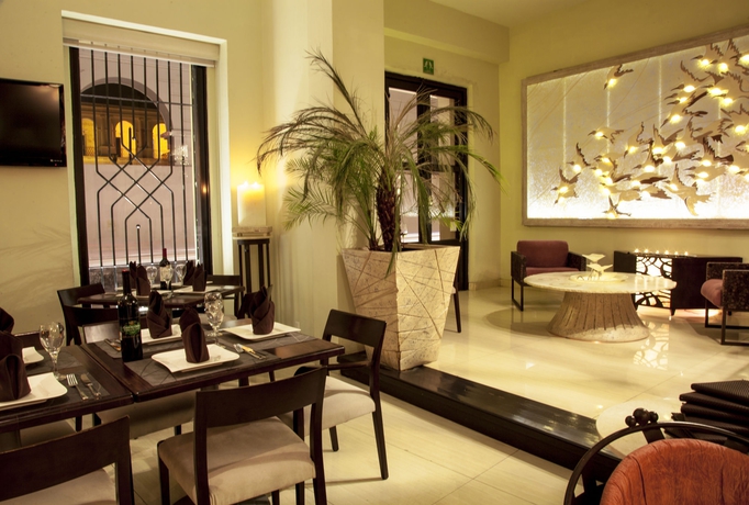 Imagen del bar/restaurante del Hotel Plaza Gallery and Boutique. Foto 2