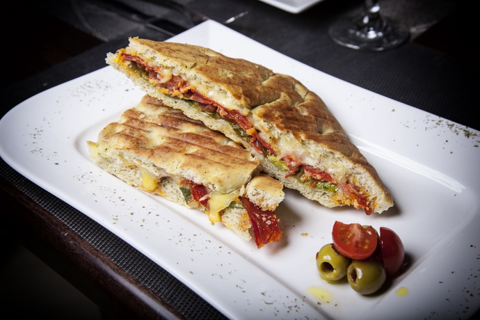 Imagen del bar/restaurante del Hotel Plaza Gallery and Boutique. Foto 6