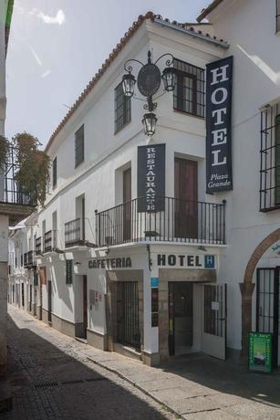 Imagen de los exteriores del Hotel Plaza Grande, Zafra. Foto 13