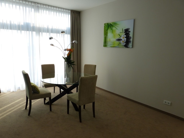 Imagen de la habitación del Hotel Plaza Hanau. Foto 9