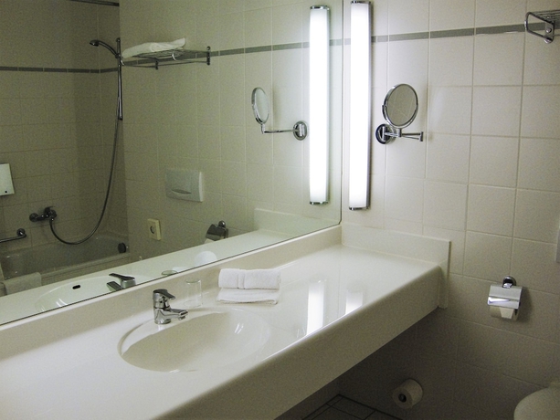 Imagen de la habitación del Hotel Plaza Hanau. Foto 11