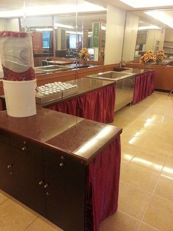 Imagen del bar/restaurante del Hotel Plaza Harco Mangga Dua. Foto 5
