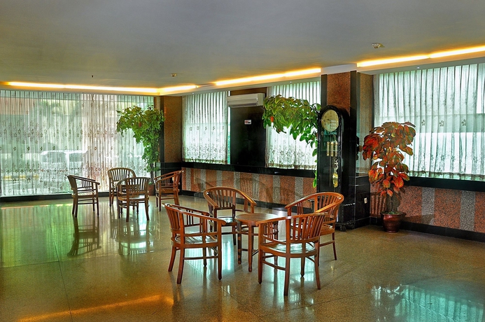 Imagen de los interiores del Hotel Plaza Harco Mangga Dua. Foto 14