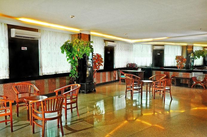 Imagen de los interiores del Hotel Plaza Harco Mangga Dua. Foto 15