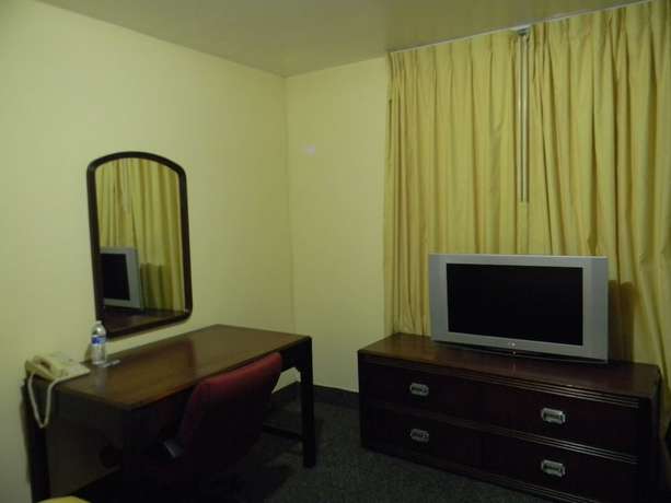 Imagen de la habitación del Hotel Plaza Hermosa. Foto 17