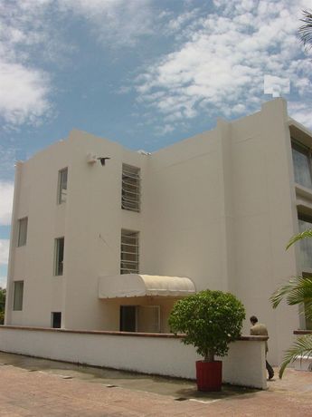 Imagen de los interiores del Hotel Plaza Hotel and Suites. Foto 8