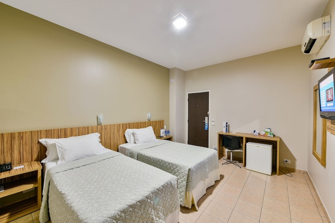 Imagen de la habitación del Hotel Plaza Inn Augustus. Foto 2