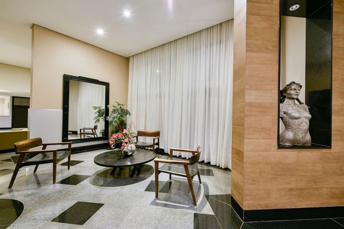 Imagen de los interiores del Hotel Plaza Inn Augustus. Foto 17