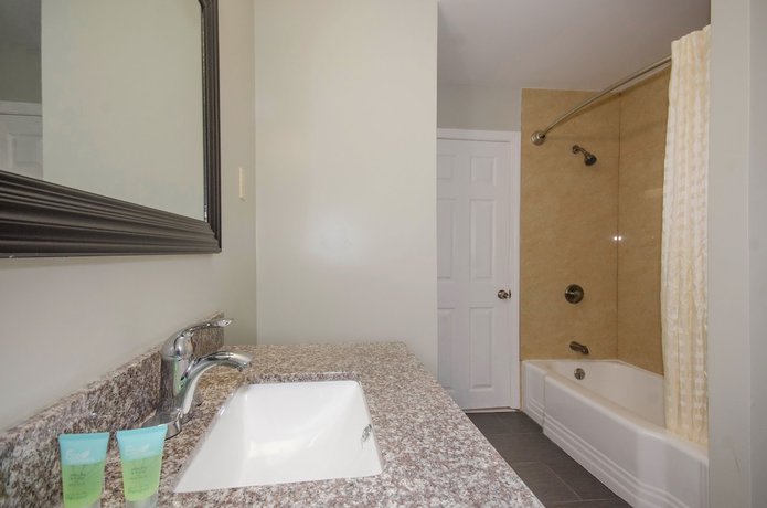 Imagen de la habitación del Hotel Plaza Inn, Danvers. Foto 3