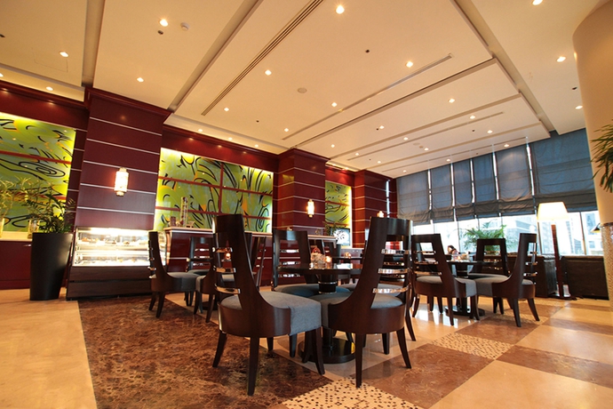 Imagen del bar/restaurante del Hotel Plaza Inn, Doha. Foto 2