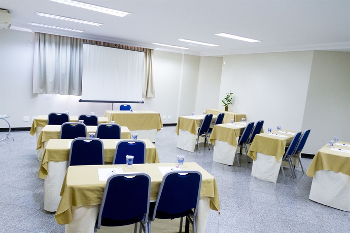 Imagen de los interiores del Hotel Plaza Inn Executive. Foto 7