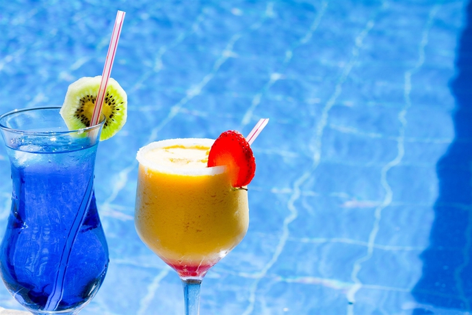 Imagen de la piscina del Hotel Plaza Inn Executive. Foto 11