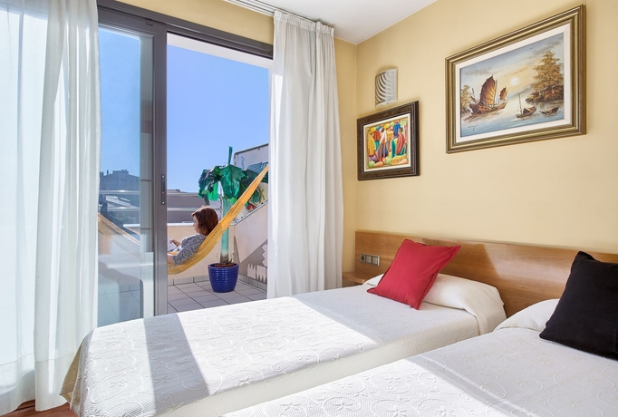 Imagen de la habitación del Hotel Plaza Inn, Figueres. Foto 4