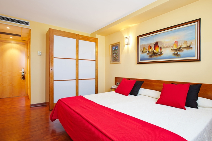 Imagen de la habitación del Hotel Plaza Inn, Figueres. Foto 8