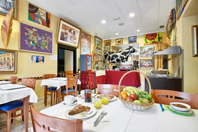 Imagen del bar/restaurante del Hotel Plaza Inn, Figueres. Foto 2