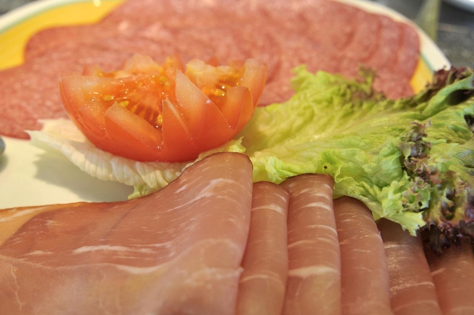 Imagen del bar/restaurante del Hotel Plaza Inn Ludwigsfelde Berlin Süd. Foto 5