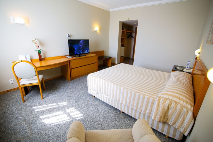Imagen de la habitación del Hotel Plaza Inn Master. Foto 7