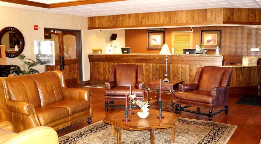 Imagen de los interiores del Hotel Plaza Inn, Midland . Foto 16