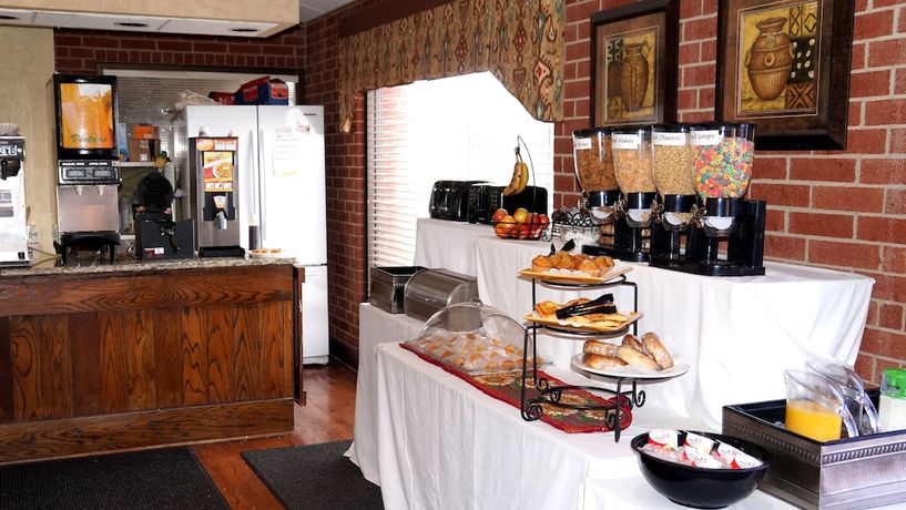 Imagen del bar/restaurante del Hotel Plaza Inn, Midland . Foto 3