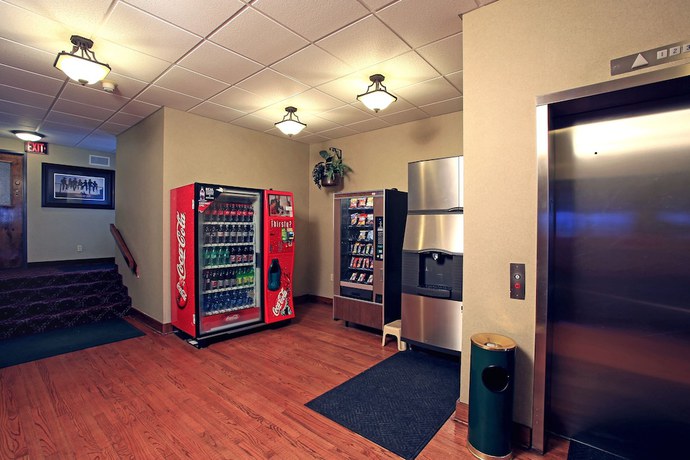 Imagen de los interiores del Hotel Plaza Inn, Midland . Foto 18