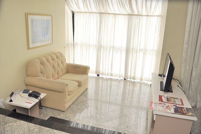 Imagen de la habitación del Hotel Plaza Inn Small Town Flat. Foto 14