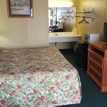 Imagen de la habitación del Hotel Plaza Inn Springfield. Foto 8